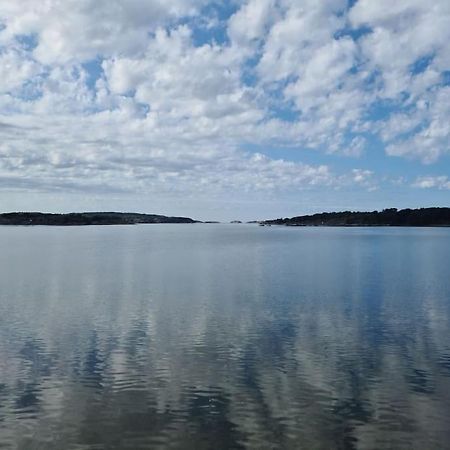 Foertjusande Gaesthus Med Parkering Fjällbacka المظهر الخارجي الصورة