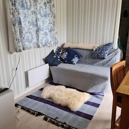 Foertjusande Gaesthus Med Parkering Fjällbacka المظهر الخارجي الصورة